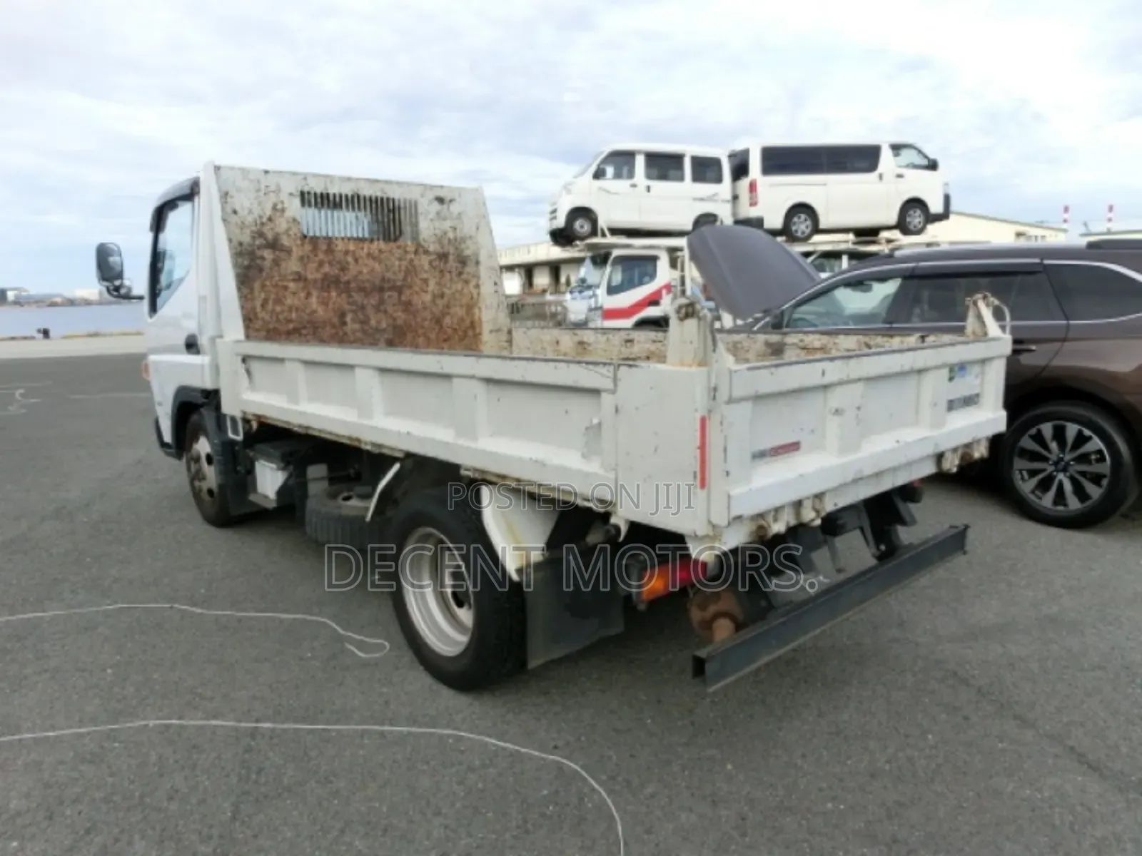 Mitsubishi Tipper