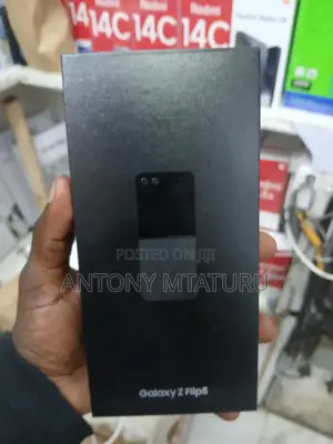 New Samsung Galaxy Z Flip 5 256 GB Gray