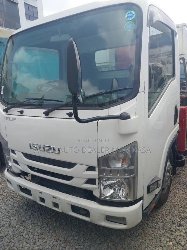 Isuzu Elf With Crane 3tonnes - thumbnail 7