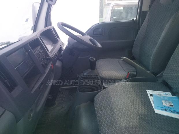 Isuzu Elf Mini Truck Freezer Body - thumbnail 2