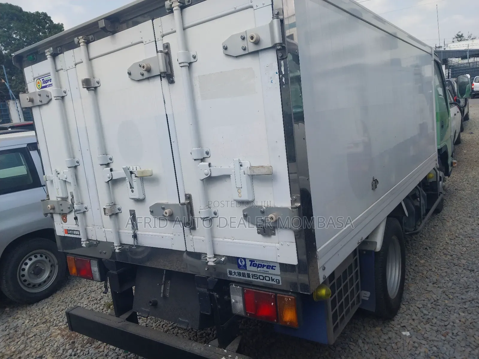 Isuzu Elf Mini Truck Freezer Body