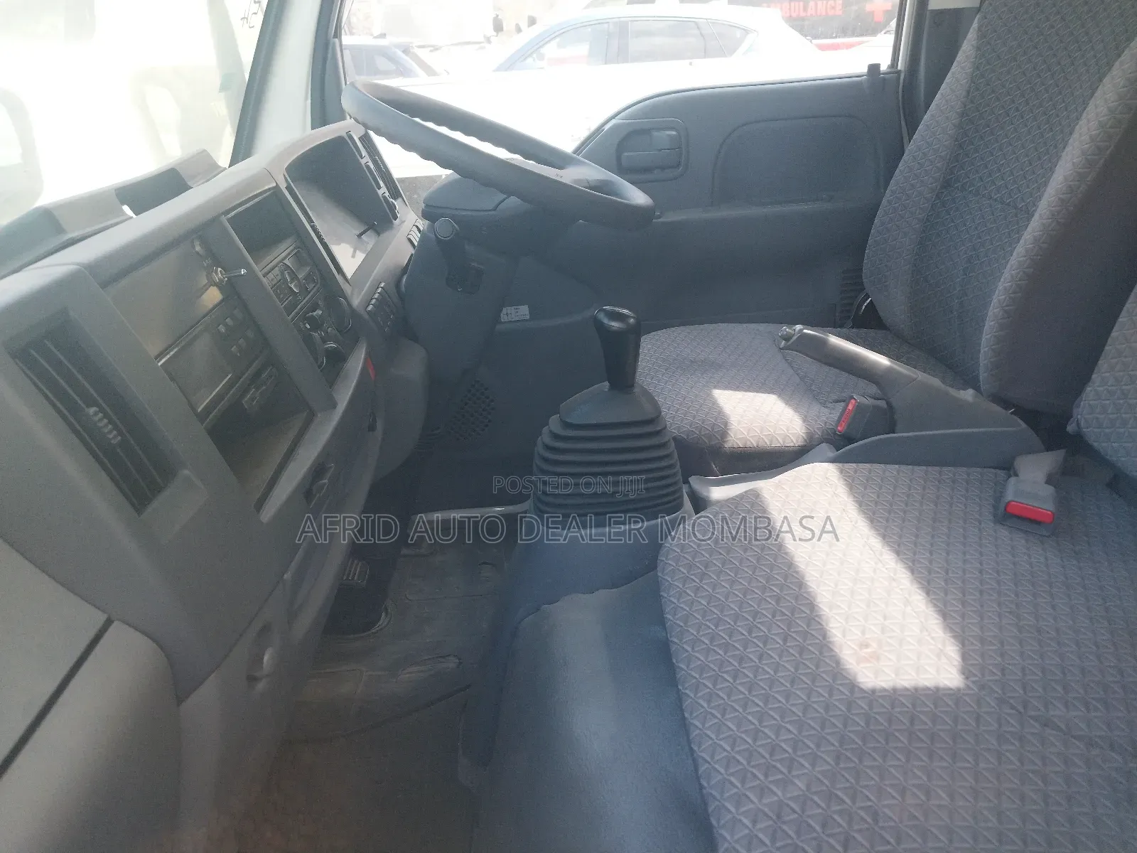 Isuzu Elf Mini Truck Freezer Body