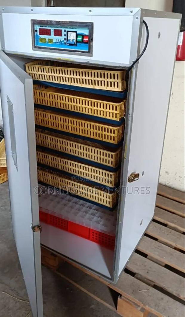 Affordable 528 Eggs Incubator - main view