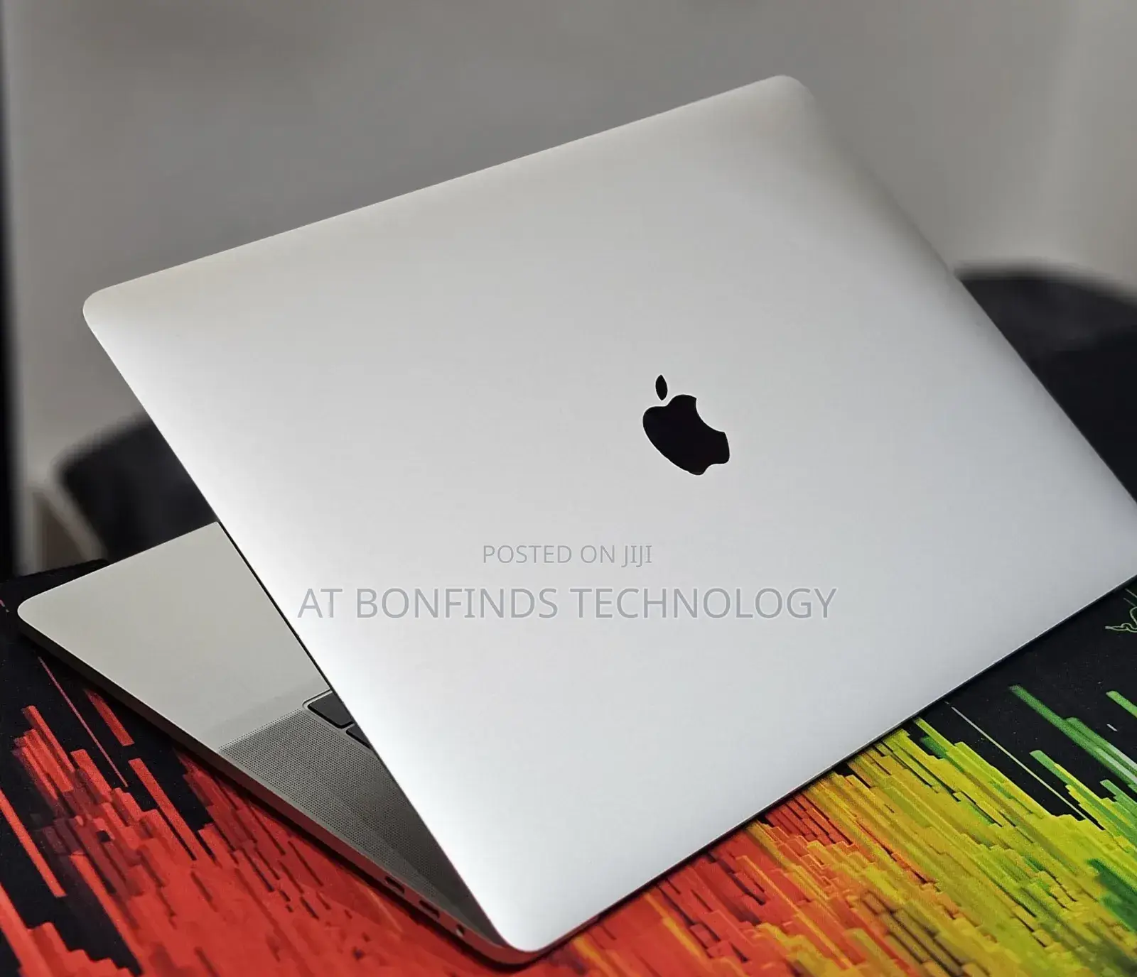 Laptop Apple MacBook Pro 2018 32GB Intel Core I7 SSD 32GB