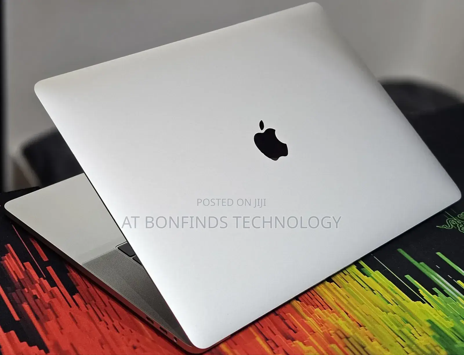 Laptop Apple MacBook Pro 2018 32GB Intel Core I7 SSD 32GB