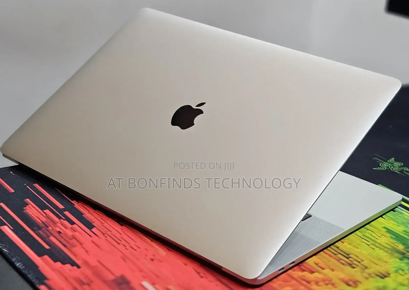 Laptop Apple MacBook Pro 2018 32GB Intel Core I7 SSD 32GB
