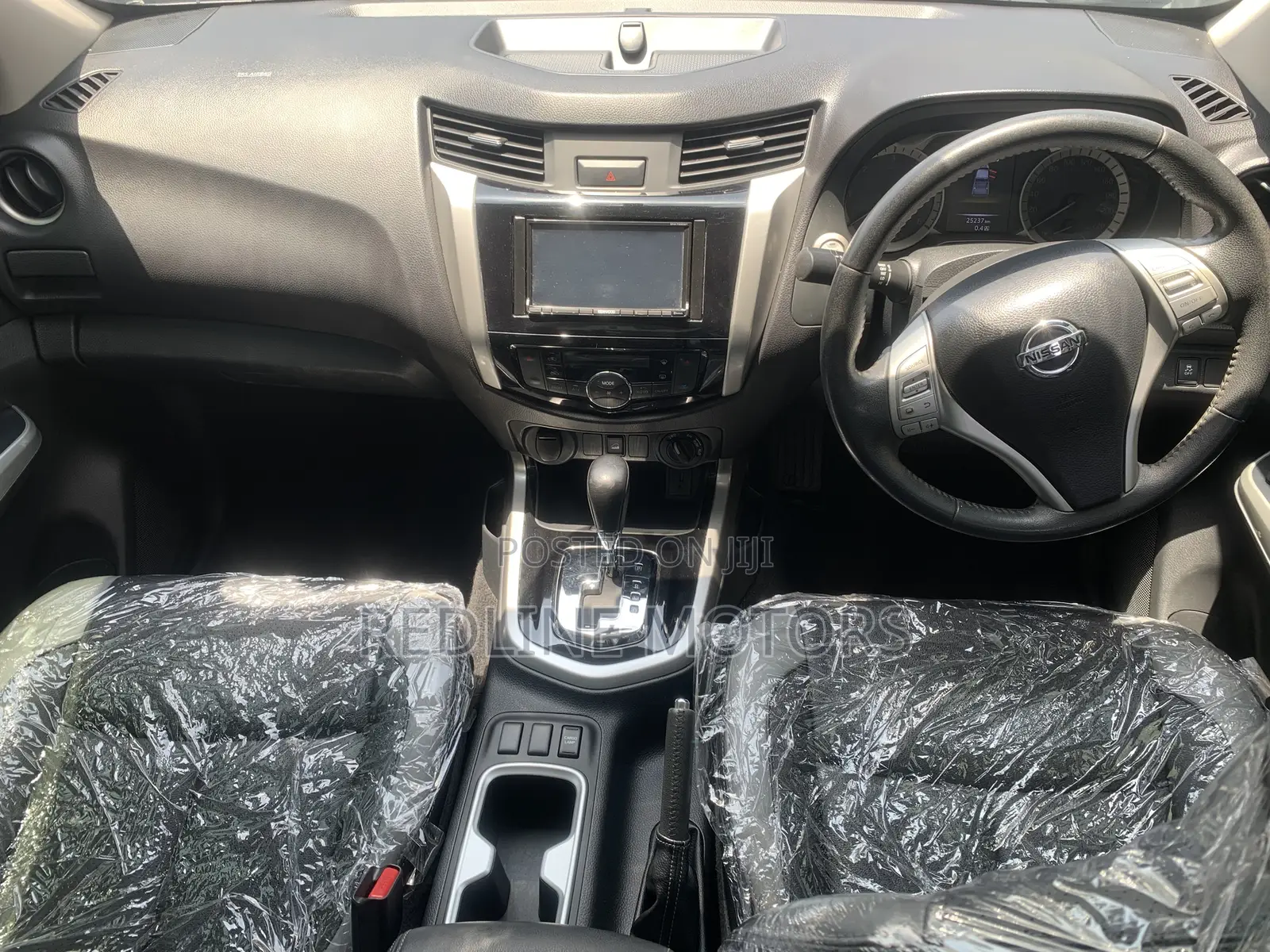 Nissan Navara 2016 White
