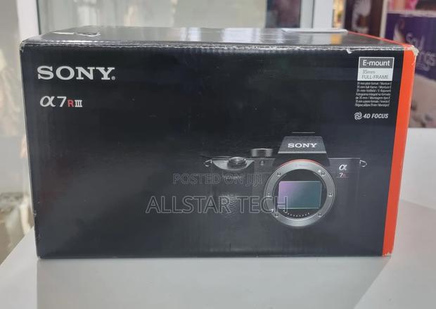 Sony A7r Iii Mirrorless Camera - main view