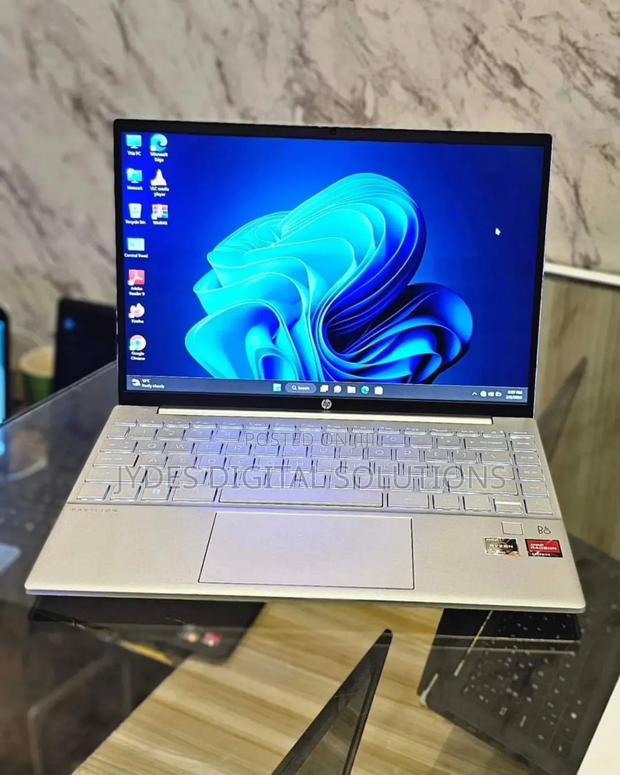 Laptop HP 16GB AMD Ryzen 5 SSD 512GB - thumbnail 4