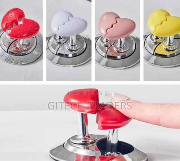 Broken Heart Shape Toilet Press Nail Protector Color