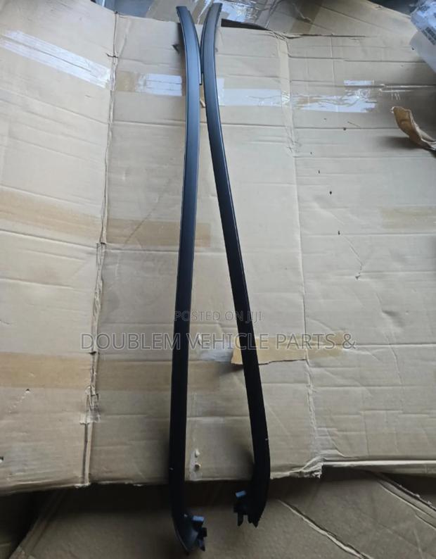 Windscreen Moulding/Finisher/Condoms Landcruiser Prado Fj200