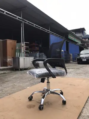 Office Chairs: Simple Swivel Student Office School Chair