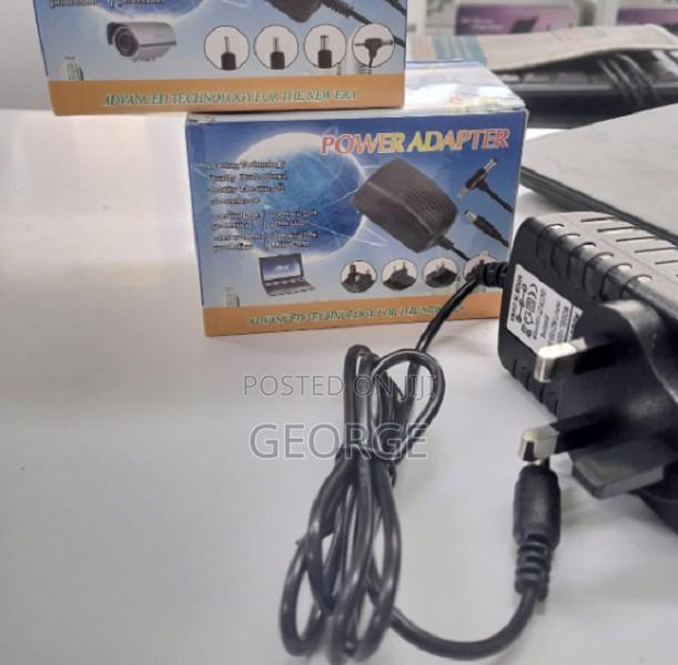 Portable\ Power Adapter Dc 12v 2a - main view