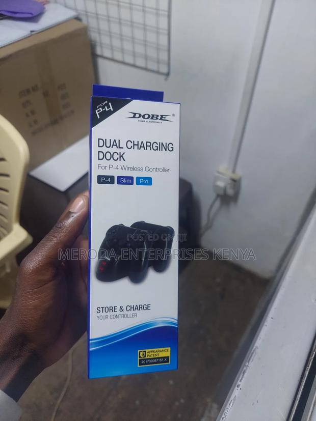 Dual Charging Dock Ps4 - thumbnail 3