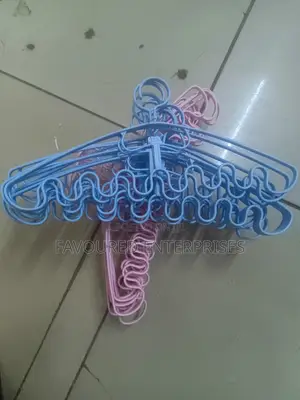 Waves Hangers