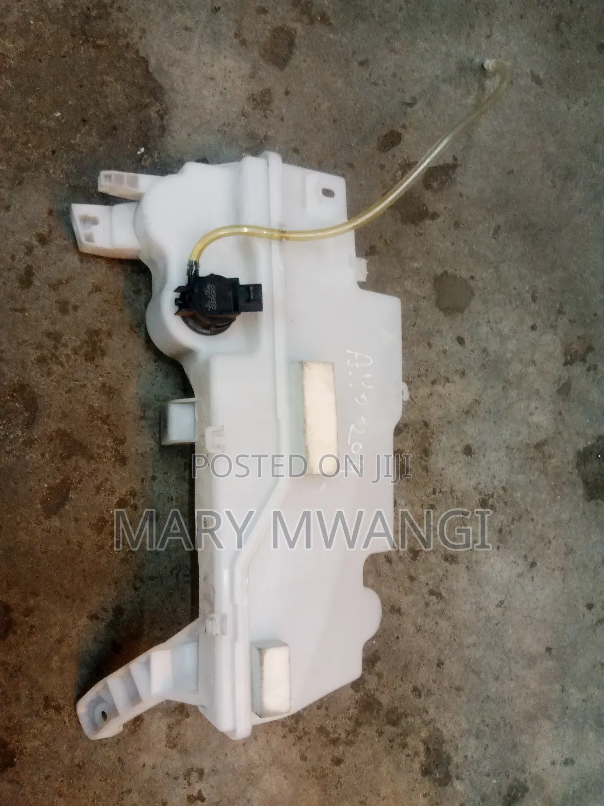 Alto 2014 Washer Bottle at Ksh.5000