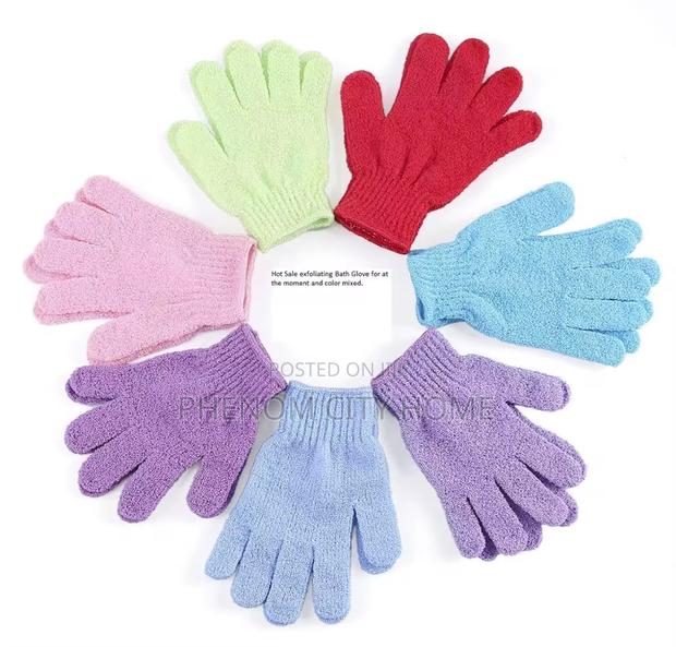 New Bath Hand Gloves Available - thumbnail 2