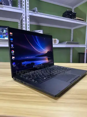 Laptop Dell Latitude 7390 8GB Intel Core I5 SSD 256GB
