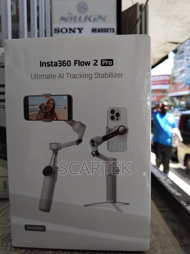 Insta360 Flow 2 Pro - main view