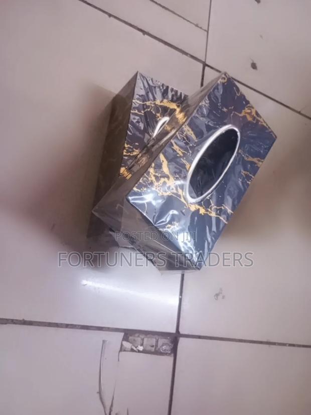 Serviettes Holder
