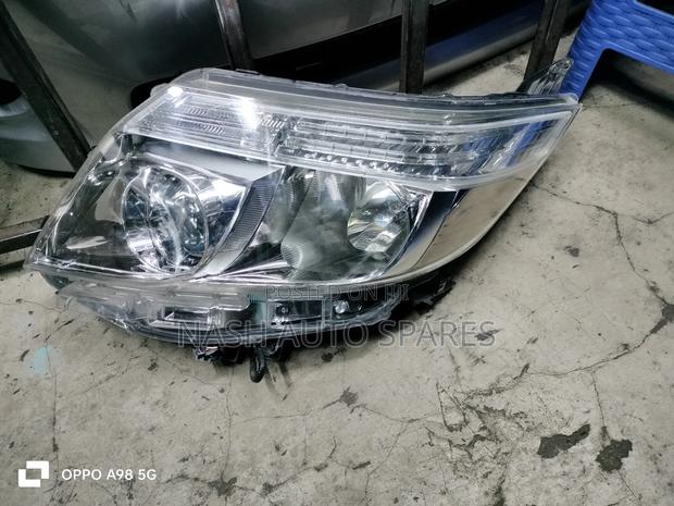 Noah 2015 Zenon Headlights