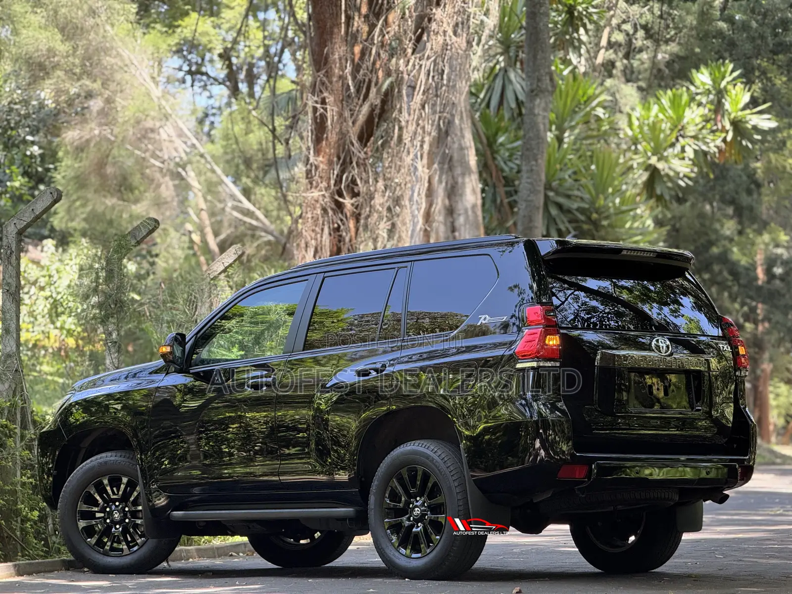 Toyota Land Cruiser Prado 2022 Black