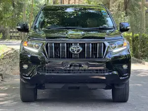 Toyota Land Cruiser Prado 2022 Black