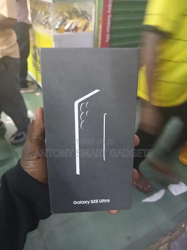 New Samsung Galaxy S25 Ultra 512 GB Black - thumbnail 3