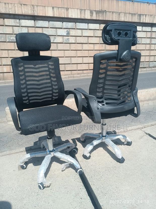 Ergonomic Design Office Chair With Headrest Zq2cf - main view