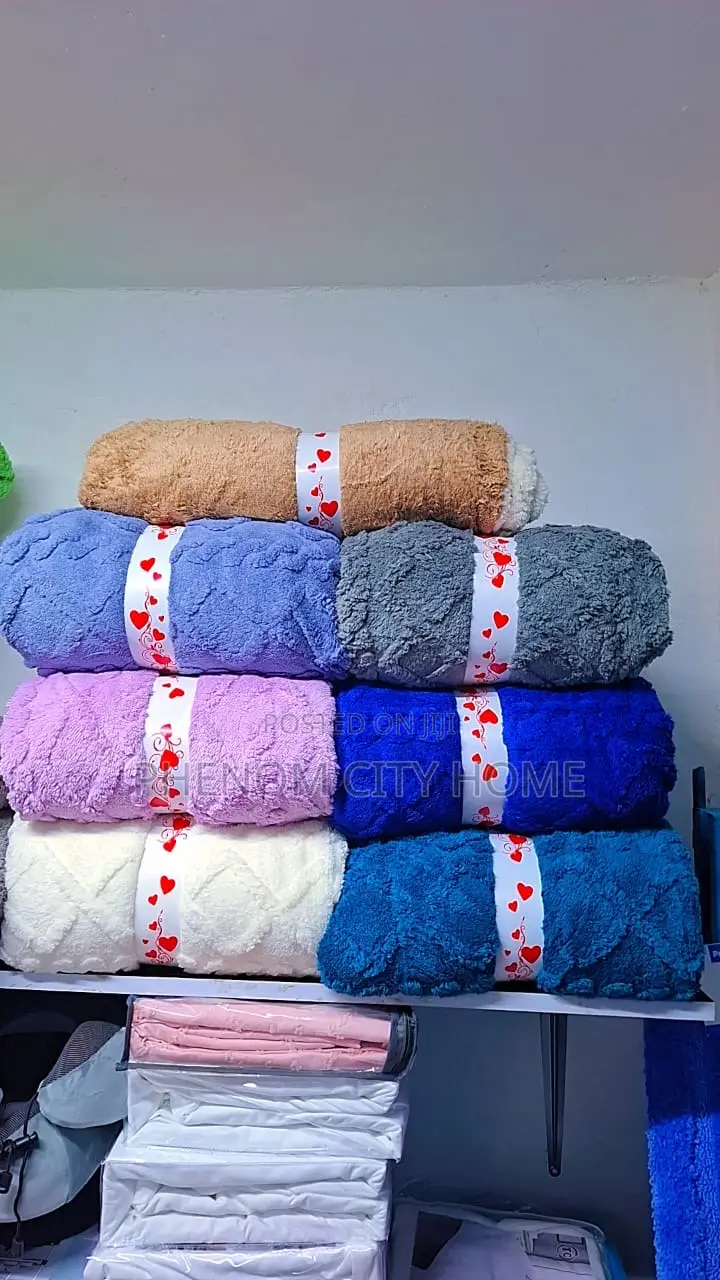Blue Quality Couch Warmer/Fleece Blanket