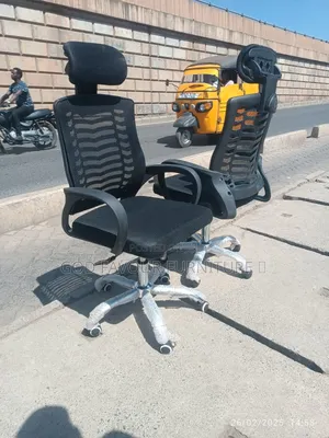 Black Swivel Office Chair With Headrest Zj5tp