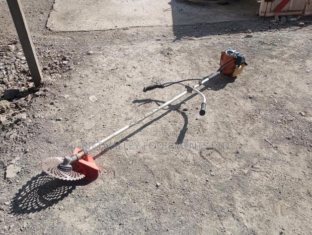 Hitachi 4 Stroke Ex Japan Grass Cutter - thumbnail 5