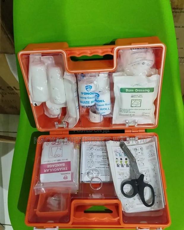 First Aid Kit/ Medium Red First Aid Kit - thumbnail 3