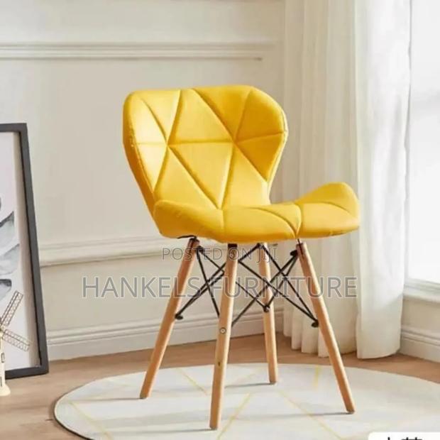 Eames Visitor Chair - main view
