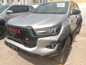 Toyota Hilux 2022 Gray