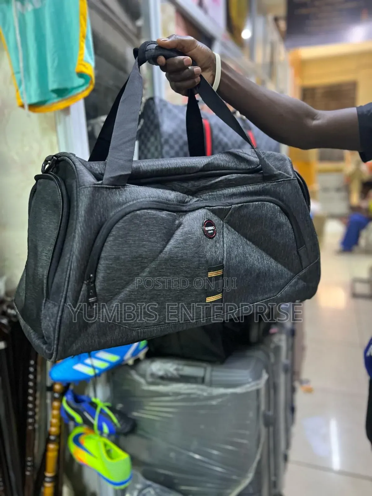 Grey Canvas Material Quality Duffle Travel _Bags at 1500