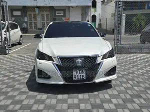 Toyota Crown 2016 White
