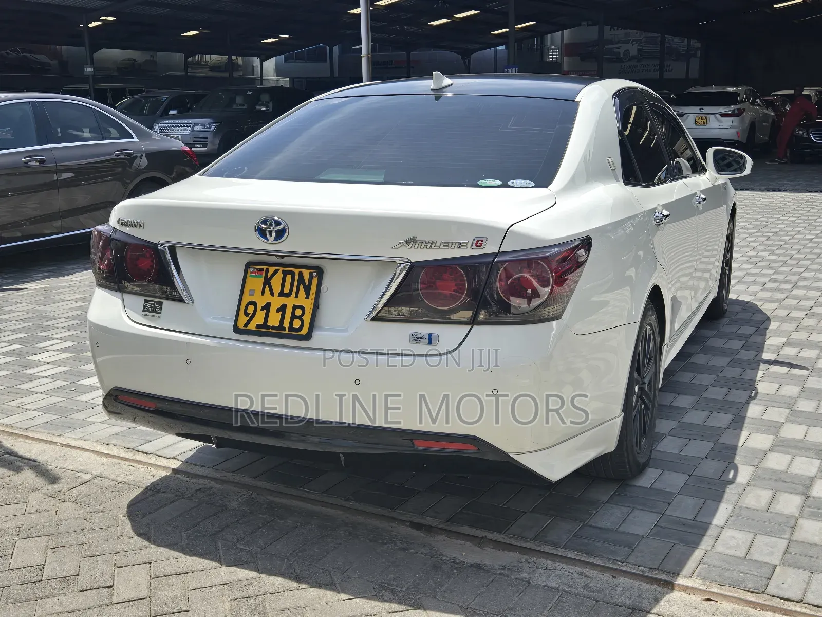 Toyota Crown 2016 White
