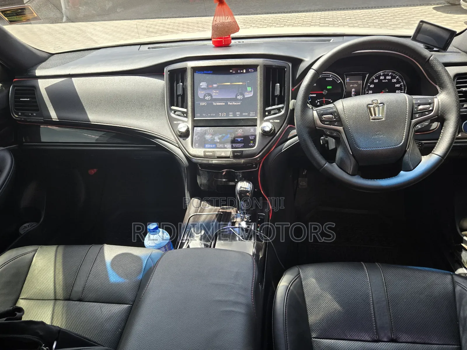 Toyota Crown 2016 White