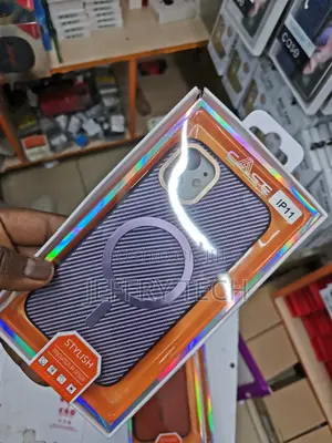 Carbon Fiber Magsafe-Compatible Phone Case for iPhone 11