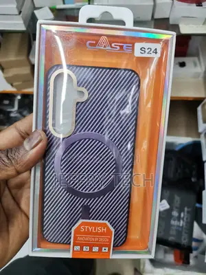 Magnetic Carbon Fiber T Shockproof Phone Case - Samsung S24