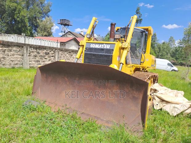 Komatsu Dozer - thumbnail 4