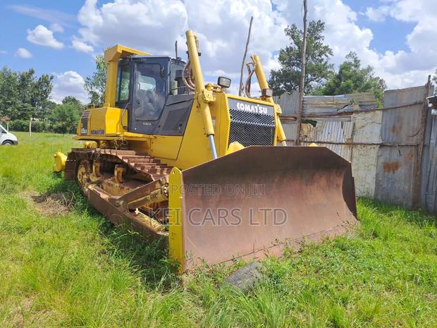 Komatsu Dozer - thumbnail 5