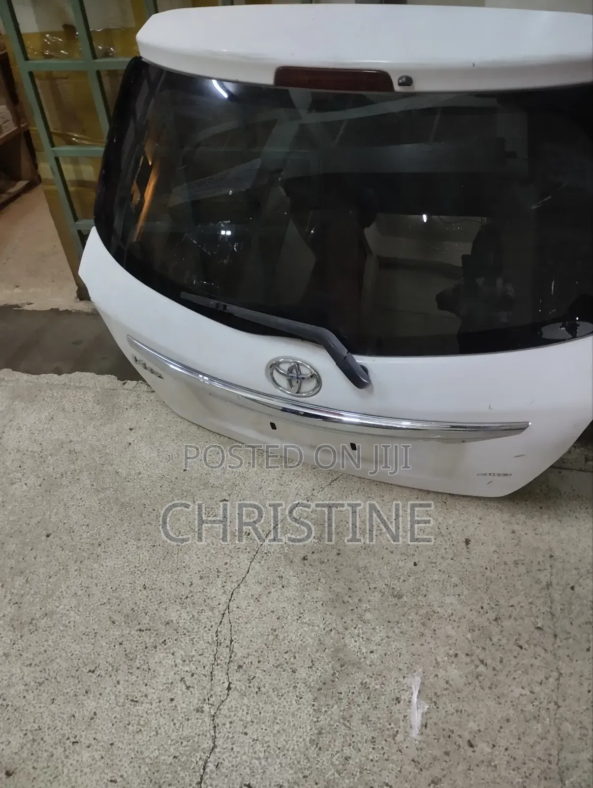 Toyota Vitz Jewela Boot With Big Chrome