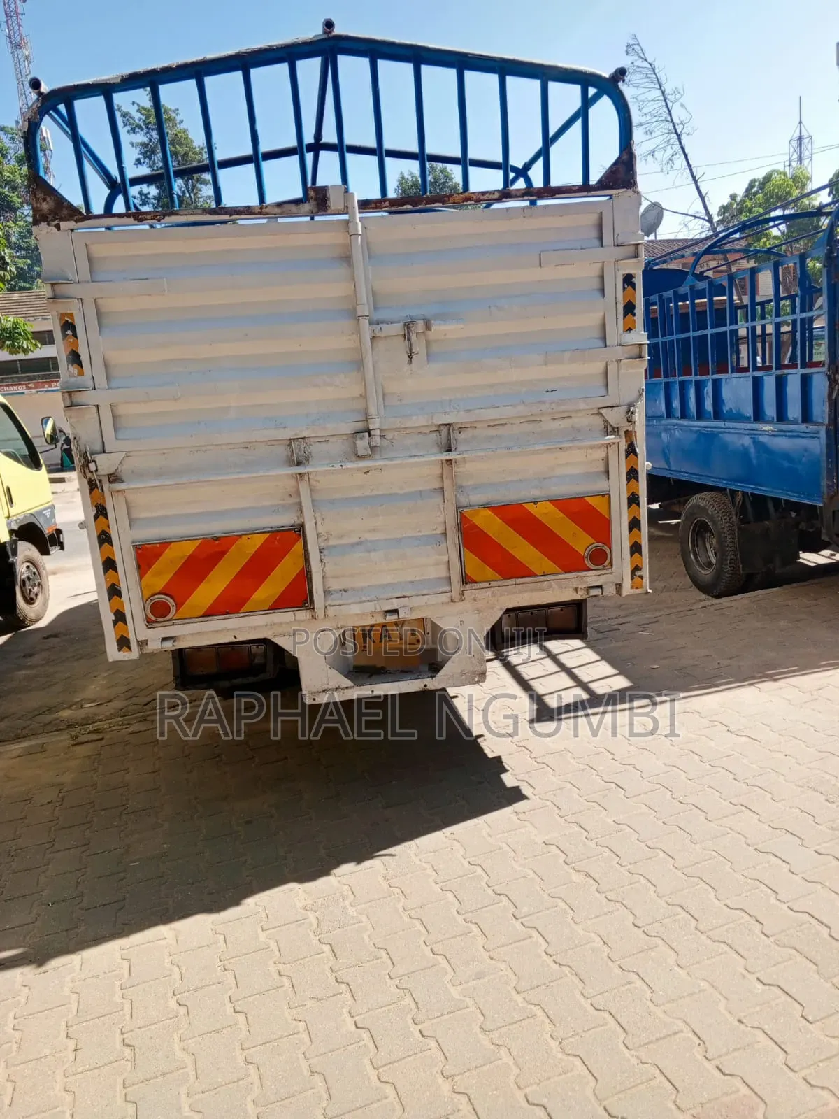 Mitsubishi Canter Kay
