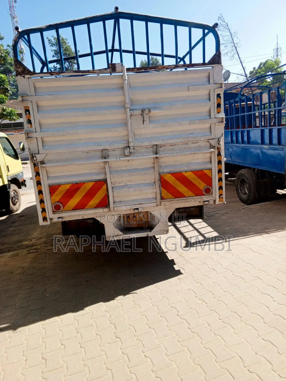 Mitsubishi Canter Kay