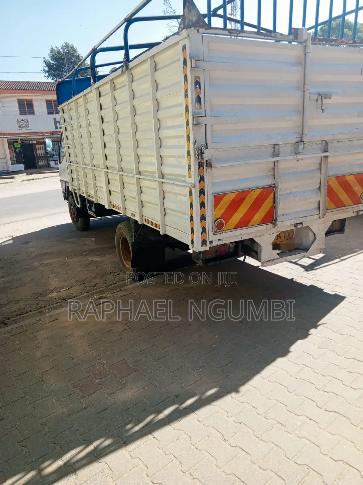 Mitsubishi Canter Kay