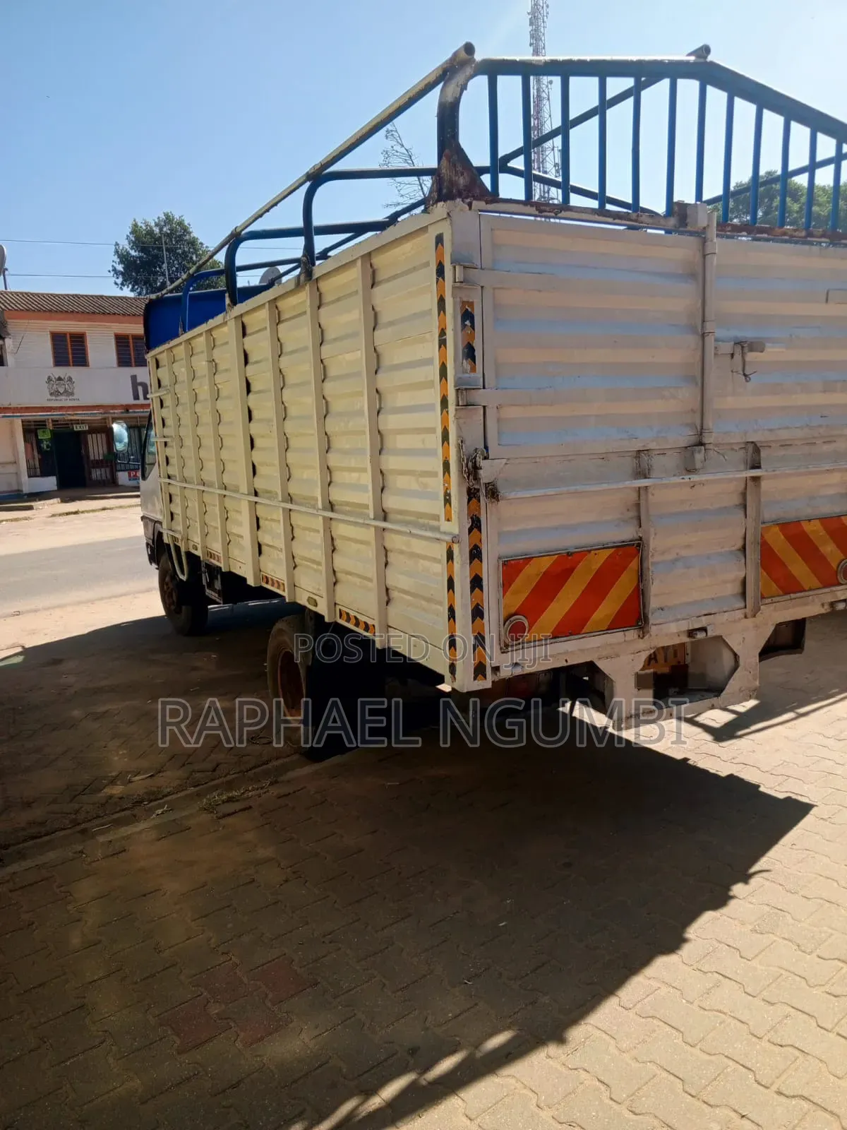Mitsubishi Canter Kay