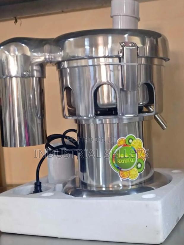 Brand New Commercial Juicer - main view
