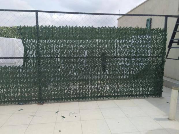 Leafy Green Synthetic Outdoor Garden Privacy Fence Decor